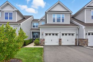 18 Lansing Way 18, Millis, MA 02054