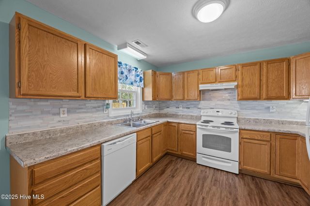 5820 County Line Road, New Bern, NC 28562
