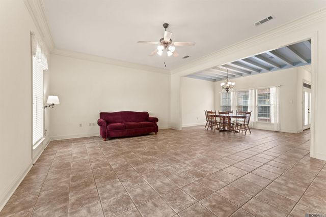 1310 Lake Pointe Ave, Zachary, LA 70791