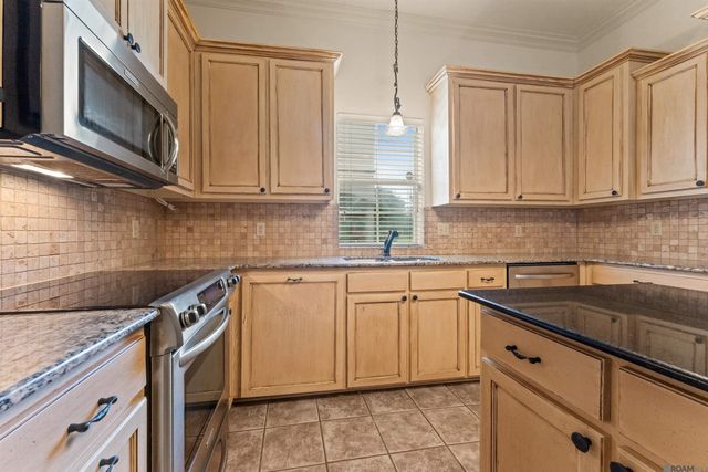 1310 Lake Pointe Ave, Zachary, LA 70791