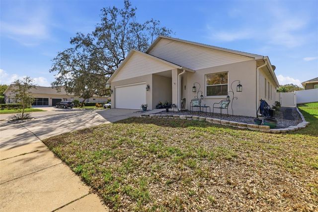 12007 HUNTERS LAKE DRIVE, New Port Richey, FL 34654