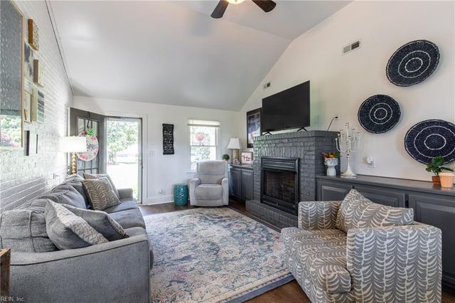 22242 Ball Park RD, Newsoms, VA 23874