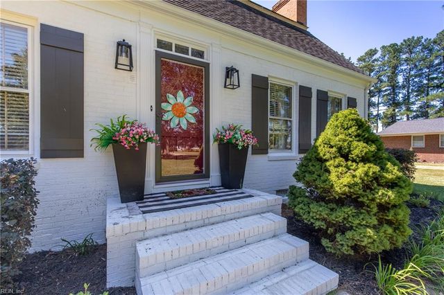 22242 Ball Park RD, Newsoms, VA 23874