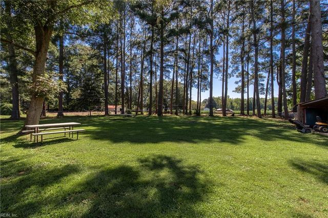 22242 Ball Park RD, Newsoms, VA 23874