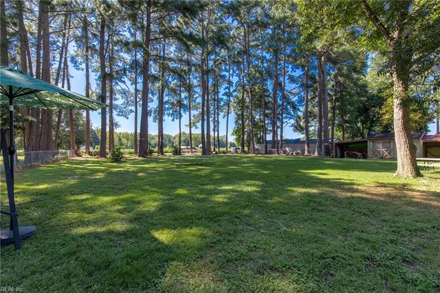 22242 Ball Park RD, Newsoms, VA 23874