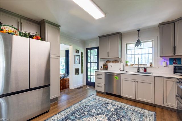 22242 Ball Park RD, Newsoms, VA 23874