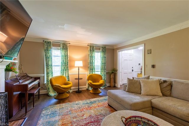 22242 Ball Park RD, Newsoms, VA 23874