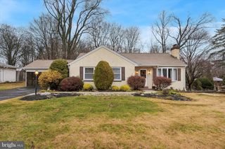 422 W MORELAND AVE, Hatboro, PA 19040