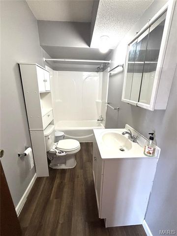 325 Prairie Street, Greenville, IL 62246