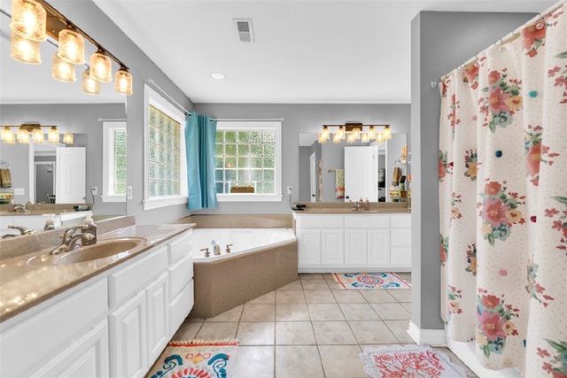 6 Breeghle Lane, Bella Vista, AR 72714