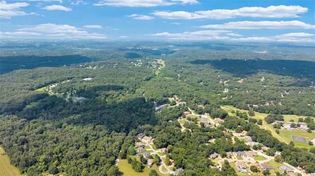 6 Breeghle Lane, Bella Vista, AR 72714