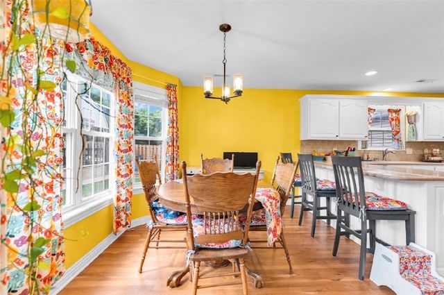 6 Breeghle Lane, Bella Vista, AR 72714