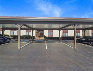 542 FAIRWAYS DRIVE A, Ocala, FL 34472