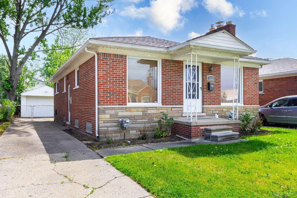 21526 Englehardt Street, St Clair Shores, MI 48080