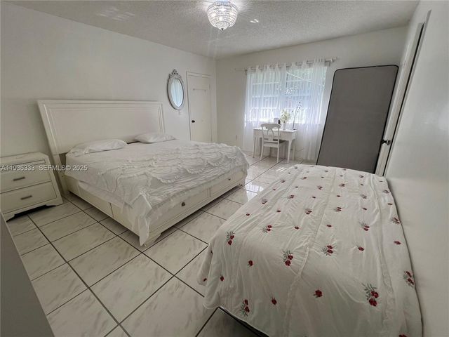 1351 SW 70th Ave, Miami, FL 33144