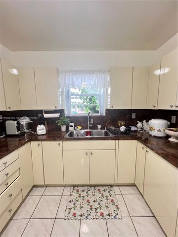 1351 SW 70th Ave, Miami, FL 33144