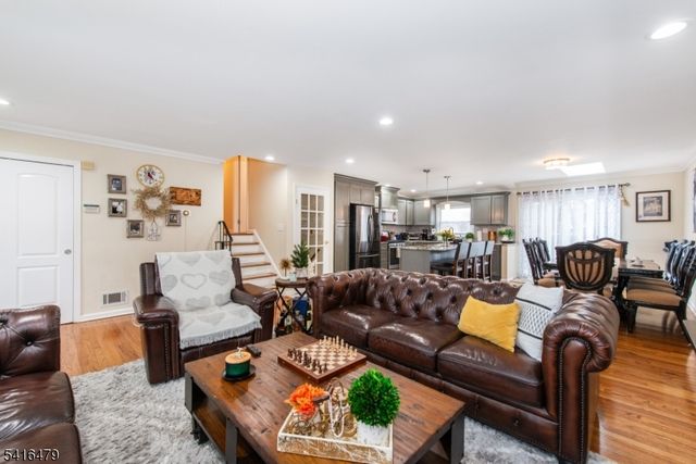 64 Pine St, Newton Town, NJ 07860