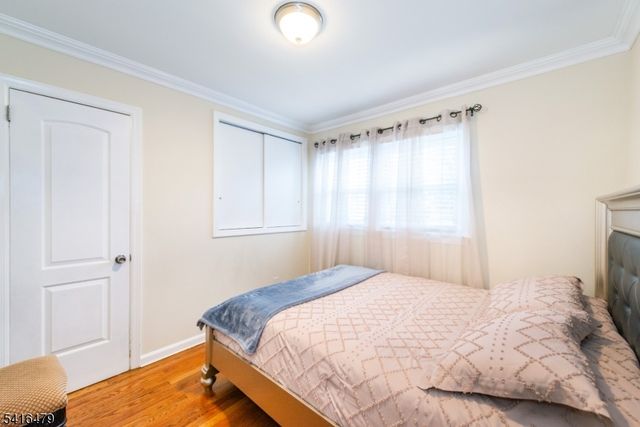 64 Pine St, Newton Town, NJ 07860