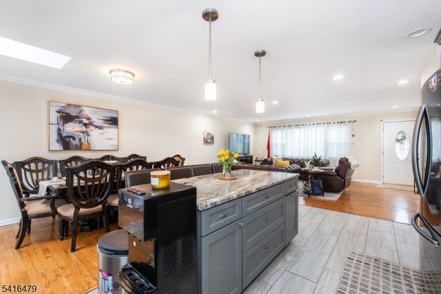 64 Pine St, Newton Town, NJ 07860