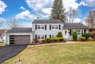 64 Pine St, Newton Town, NJ 07860