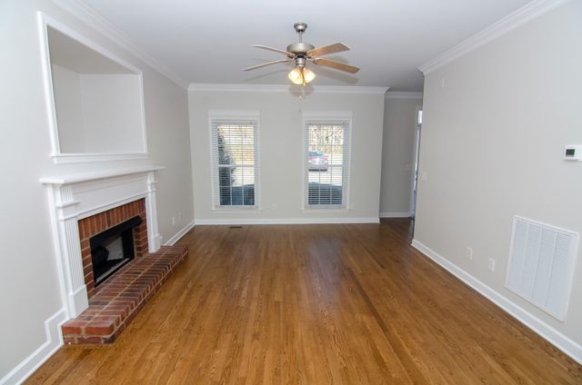 209 Newport Cove Ct, Thompsons Station, TN 37179