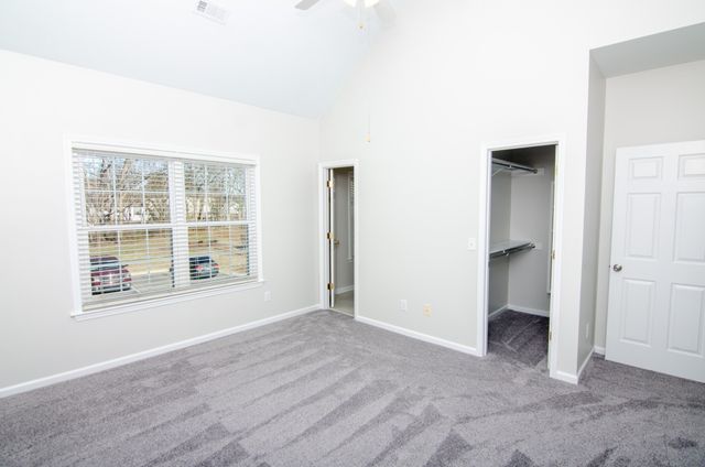 209 Newport Cove Ct, Thompsons Station, TN 37179