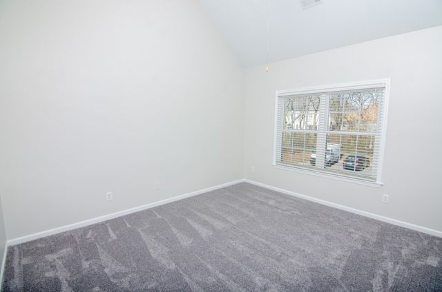 209 Newport Cove Ct, Thompsons Station, TN 37179