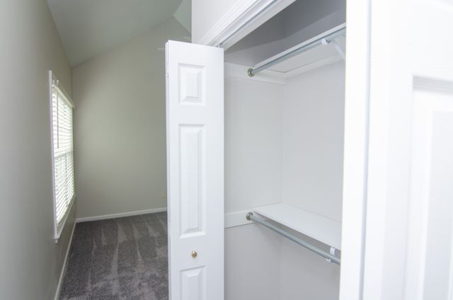 209 Newport Cove Ct, Thompsons Station, TN 37179