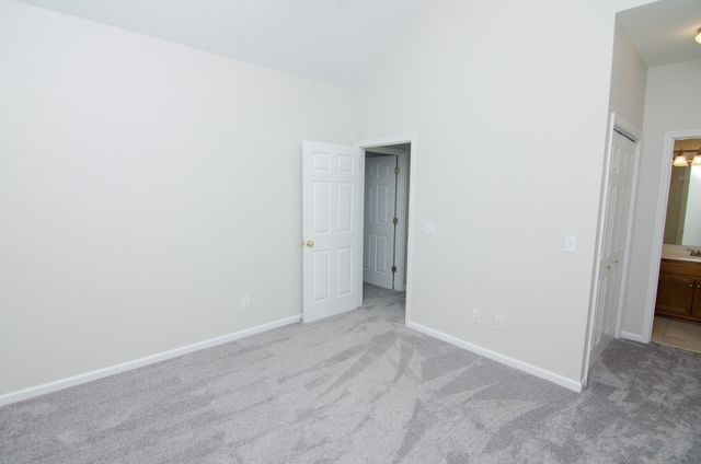 209 Newport Cove Ct, Thompsons Station, TN 37179