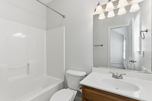 209 Newport Cove Ct, Thompsons Station, TN 37179