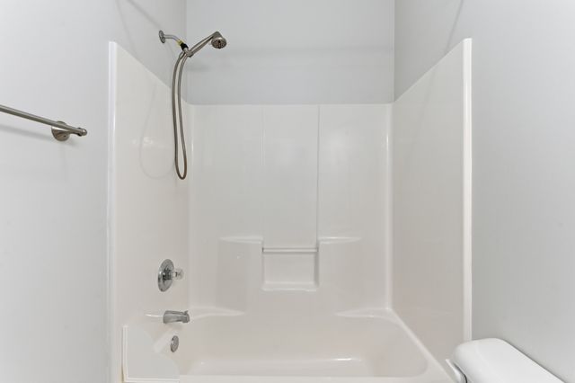 209 Newport Cove Ct, Thompsons Station, TN 37179