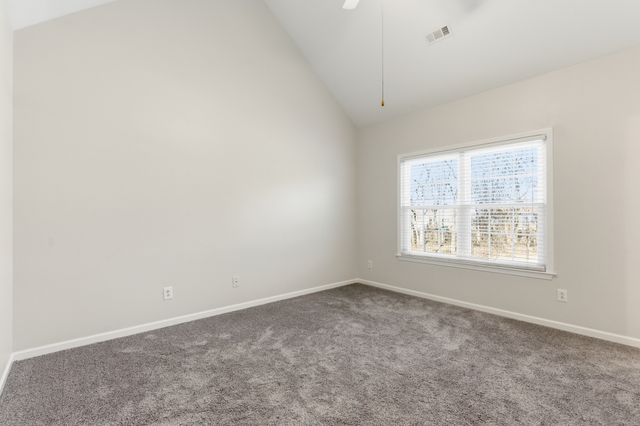 209 Newport Cove Ct, Thompsons Station, TN 37179