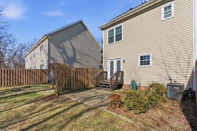 209 Newport Cove Ct, Thompsons Station, TN 37179