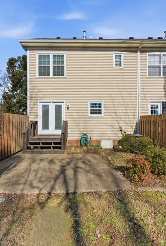 209 Newport Cove Ct, Thompsons Station, TN 37179