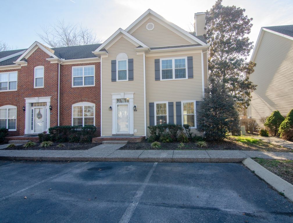 209 Newport Cove Ct, Thompsons Station, TN 37179