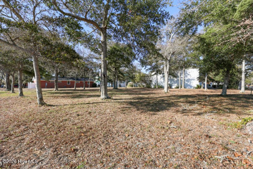 3 NE 48th Street, Oak Island, NC 28465