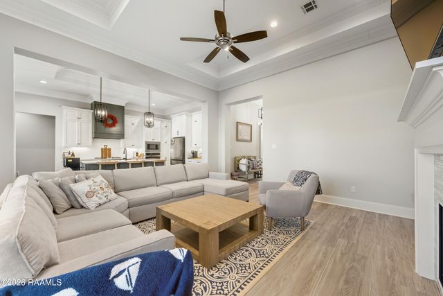 306 Canehaven Boulevard, Youngsville, LA 70592