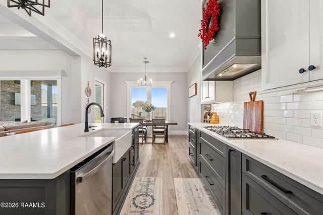 306 Canehaven Boulevard, Youngsville, LA 70592