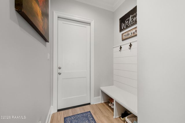 306 Canehaven Boulevard, Youngsville, LA 70592