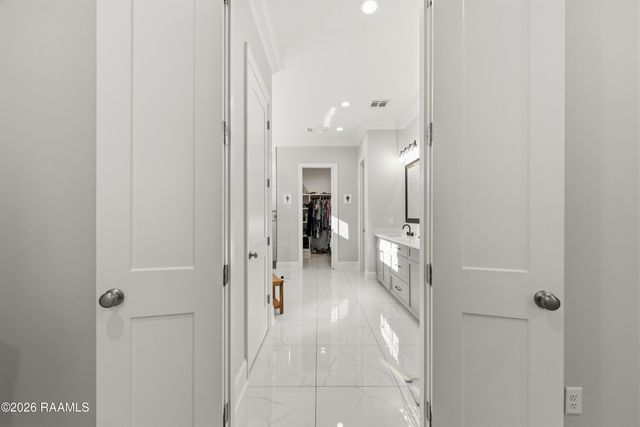 306 Canehaven Boulevard, Youngsville, LA 70592