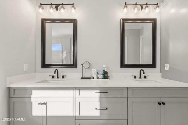 306 Canehaven Boulevard, Youngsville, LA 70592