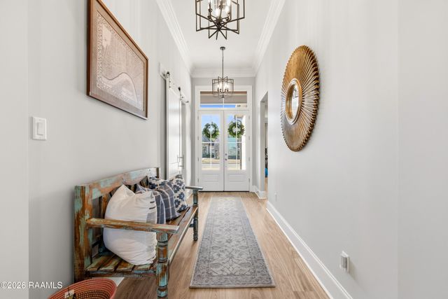 306 Canehaven Boulevard, Youngsville, LA 70592