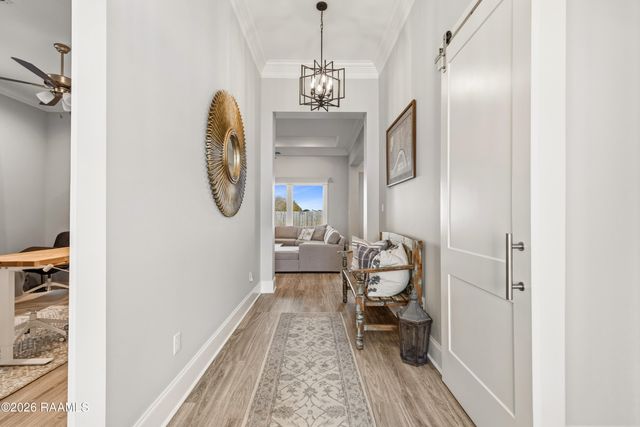 306 Canehaven Boulevard, Youngsville, LA 70592