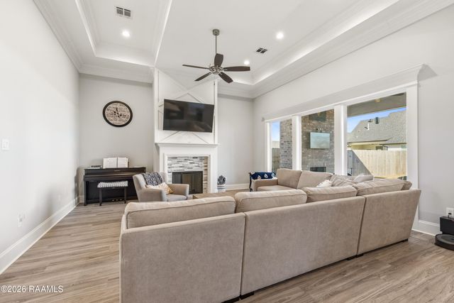 306 Canehaven Boulevard, Youngsville, LA 70592