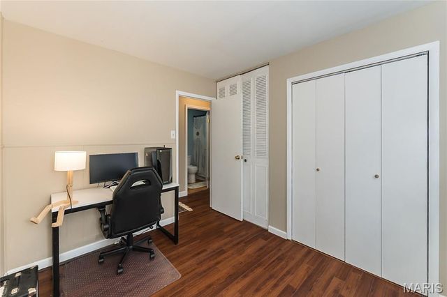 12104 Fleetwood Place, Maryland Heights, MO 63043