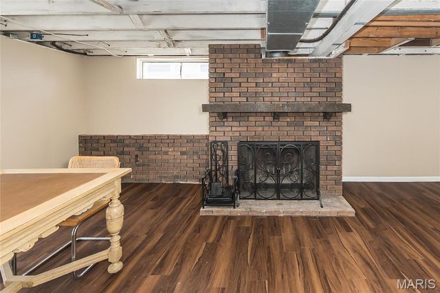 12104 Fleetwood Place, Maryland Heights, MO 63043