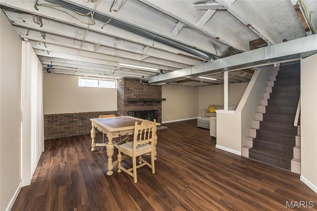 12104 Fleetwood Place, Maryland Heights, MO 63043