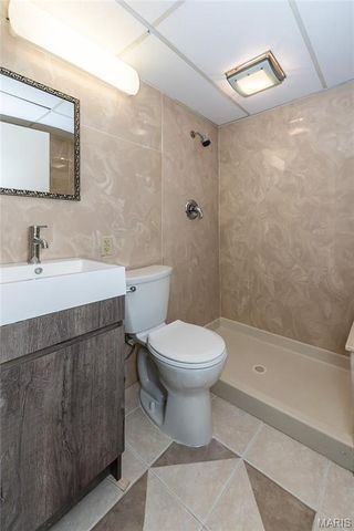 12104 Fleetwood Place, Maryland Heights, MO 63043