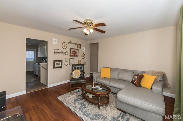 12104 Fleetwood Place, Maryland Heights, MO 63043