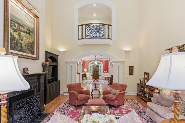55 Annandale, Nashville, TN 37215